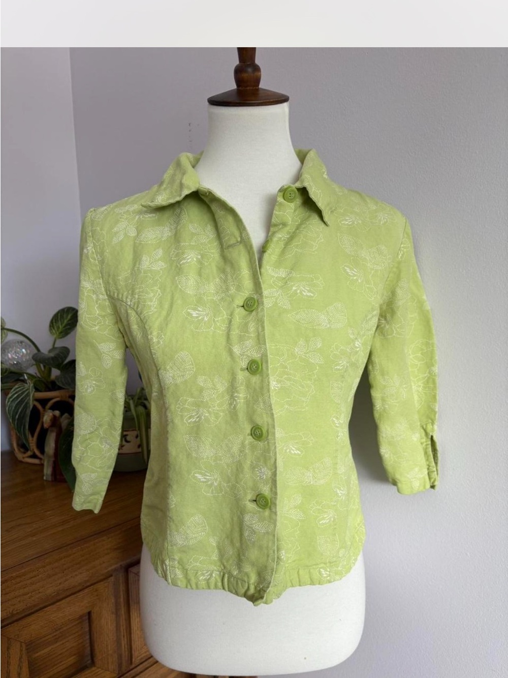 Christopher & Banks Light green Floral Button-Front Collared Shirt
